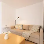 4b Spacious With Private Terrace