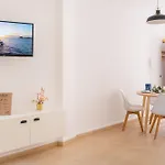 4b Spacious With Private Terrace Apartment
