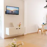 4b Spacious With Private Terrace Apartment *