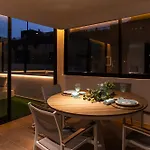 4b Spacious With Private Terrace