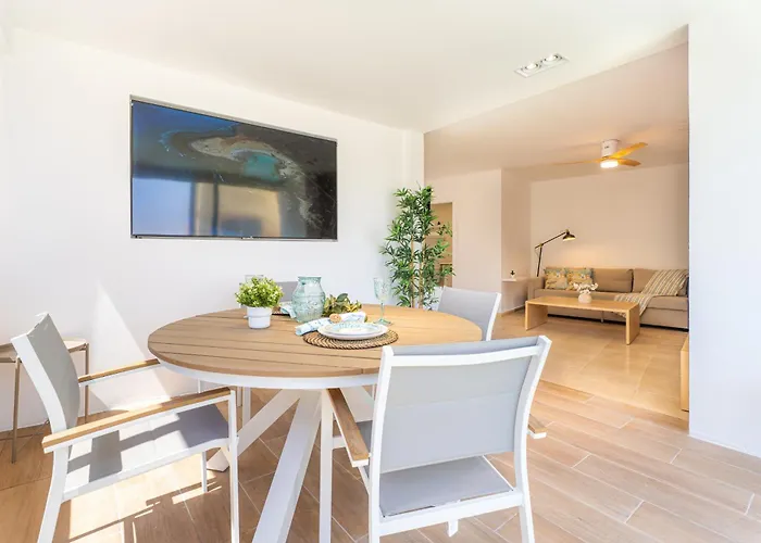 Spacious Apartment With Private Terrace Cotillo