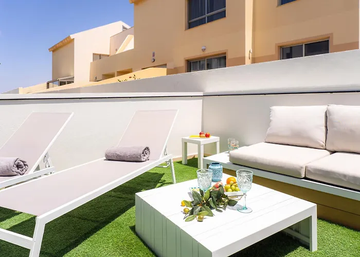 アパート Spacious Apartment With Private Terrace Cotillo *