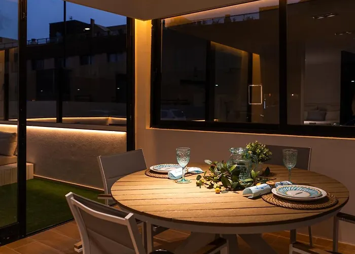 Spacious Apartment With Private Terrace Cotillo