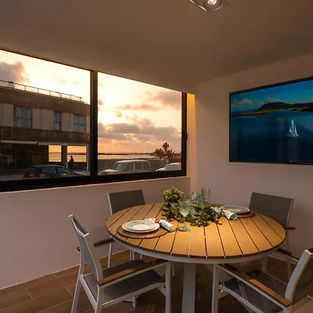 Moderno apartamento con terraza privada *